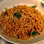 How to cook Chicken Hakka Noodles in a few simple steps?