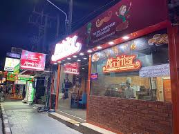 Top 5 Reasons Why Tourists Love to Try Indian Food at Amritsr Restaurant in Phuket